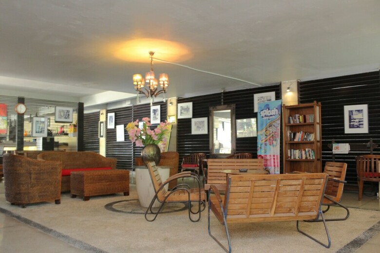 Hotel Airy Kuta Bakung Sari Bali