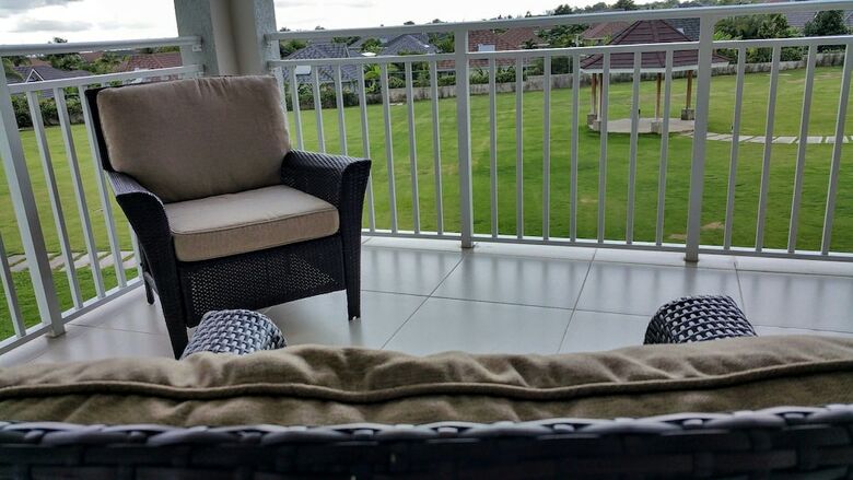 Fern Court Apartment With Oceanic View