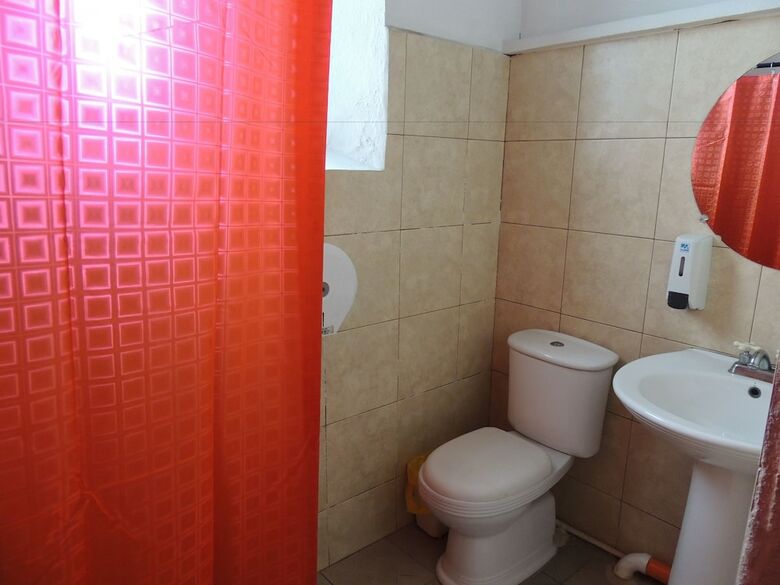 Hostal Feathers Hotel And Lounge