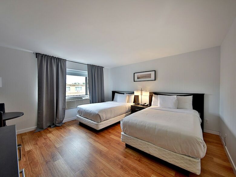Hotel H�tel Newstar Montr�al