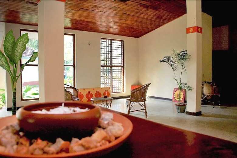 Nilaveli Crystal Blue Hotel