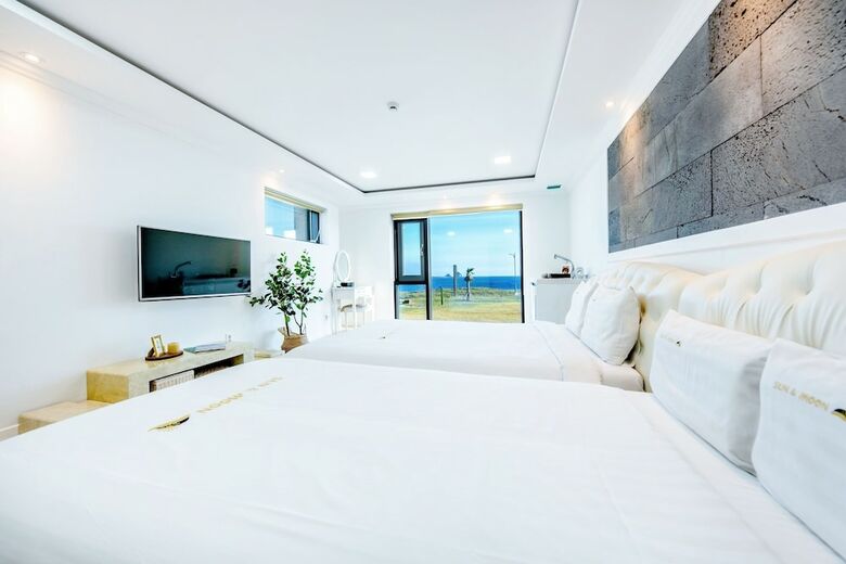Sun & Moon Resort