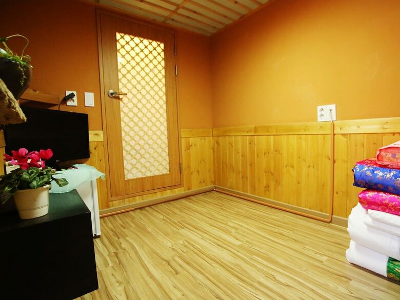 Hotel Kang Ryung Jeon