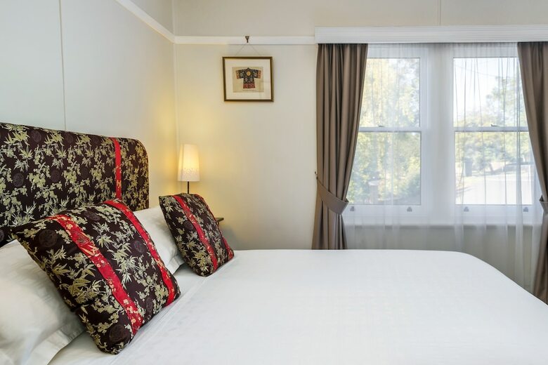 Ashdowns Of Dover Bed And Breakfast