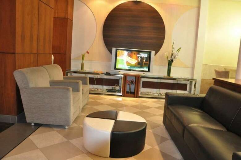 Feira Plaza Hotel