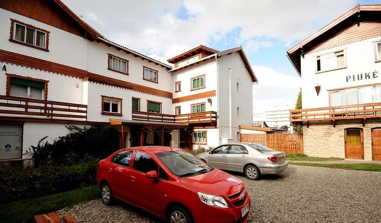 Hotel Piuk�