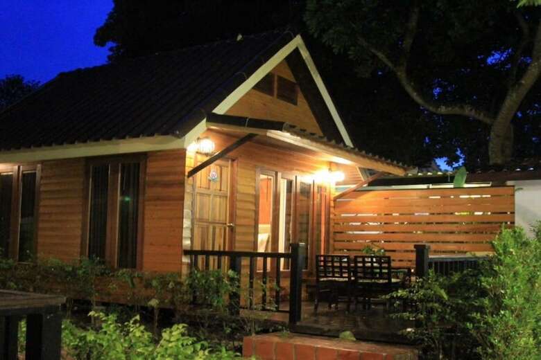 Hotel Poohbar Resort & Lotusdive