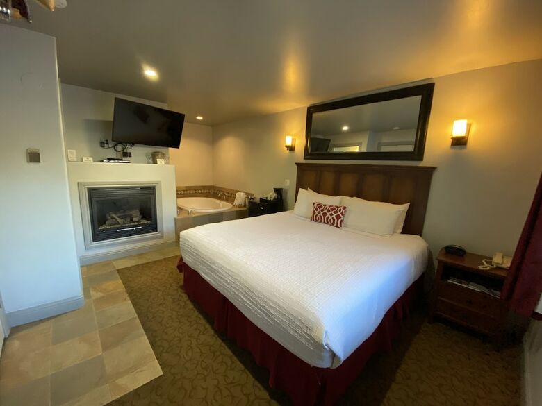 Hotel Secrets Inn Lake Tahoe