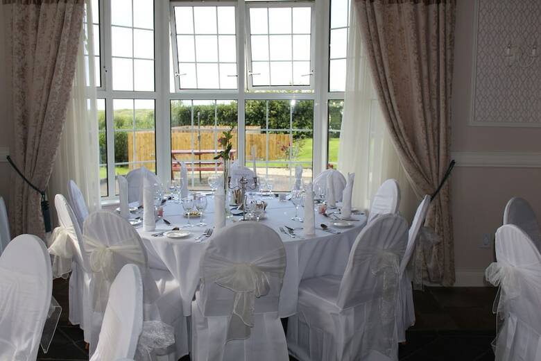 Lake House Hotel