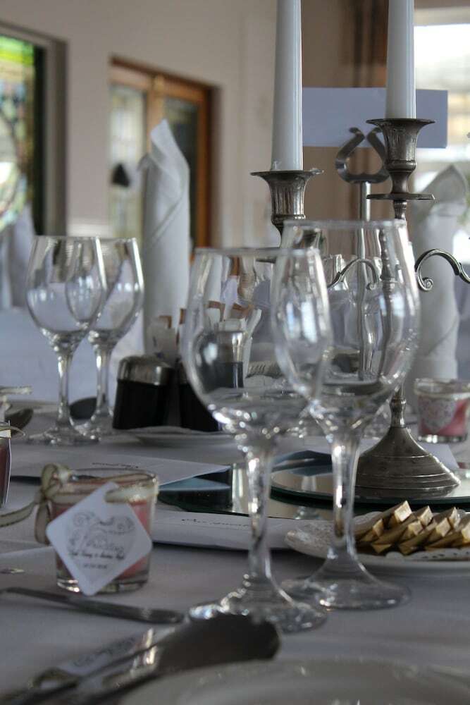 Lake House Hotel