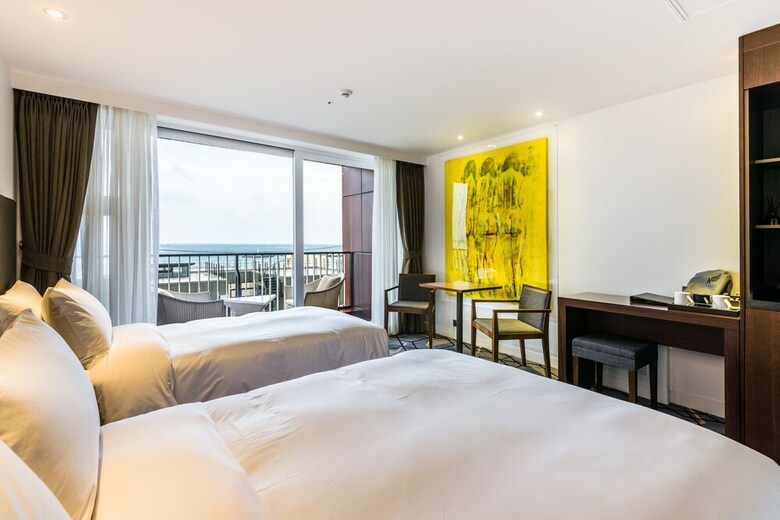 Augila Hotel Jeju Oceano Suites
