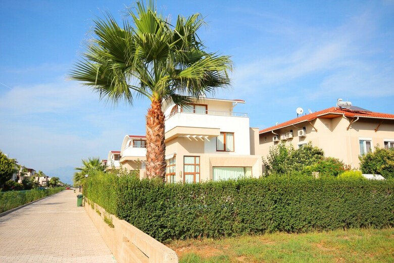 Paradise Town - Villa Family