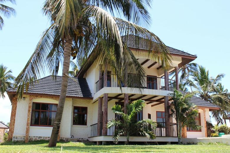 Hotel Zawadi Beach Villas