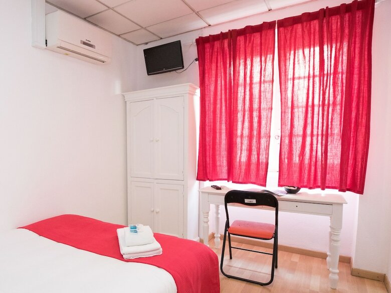 Hotel Peters Guesthouse - Al