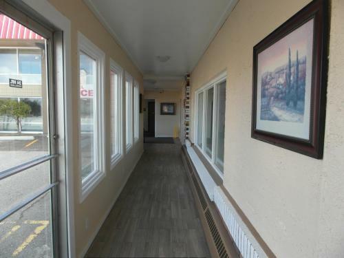 Hotel West View Motel