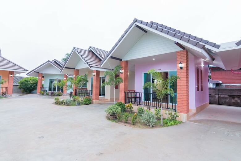 Hotel Samrong Garden Resort