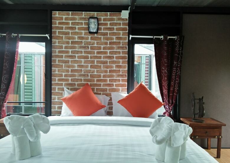 Bukit Pool Villas