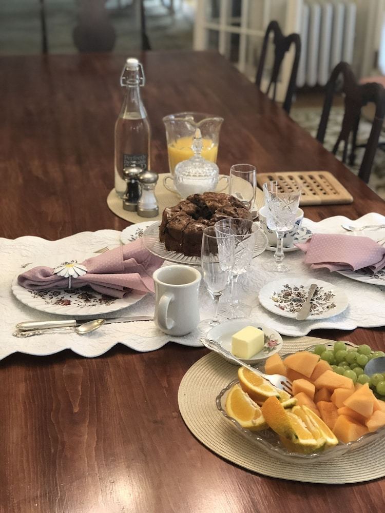 Bed & Breakfast Harbour House Inn