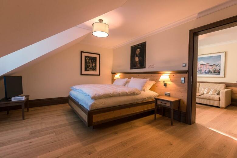 Hotel & Gastst�tte Zum Erdinger Wei�br�u