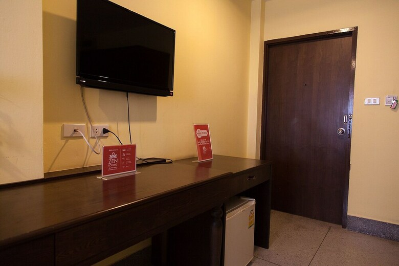 Hotel Zen Rooms Siripong Road