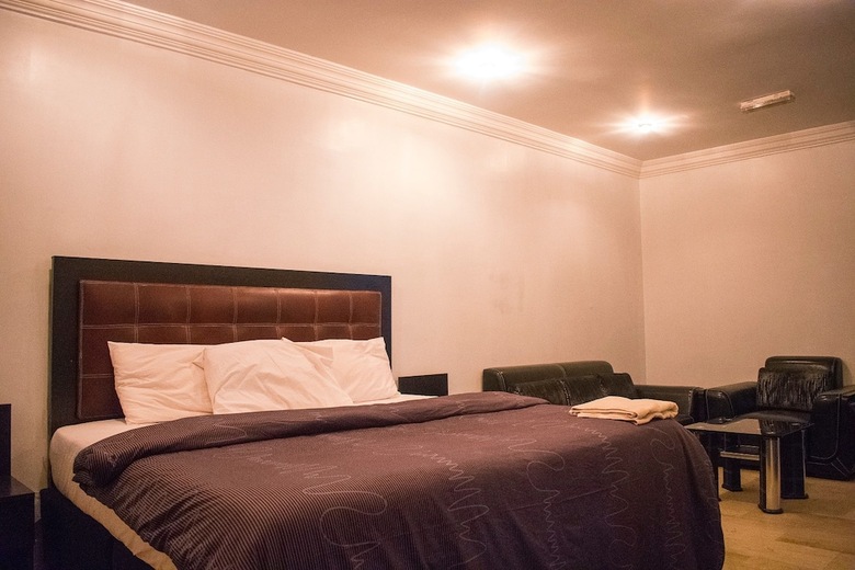 Maidaville Hotel And Suites