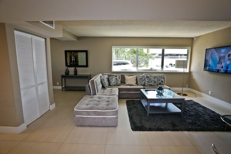 Coconut Grove Apartments By Nuovo