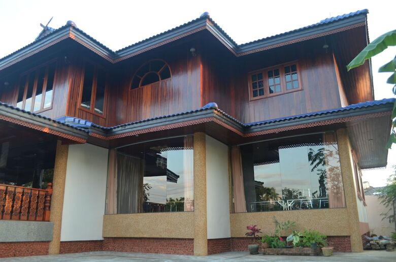 Hotel Suandarbporn Resort Mae Sot