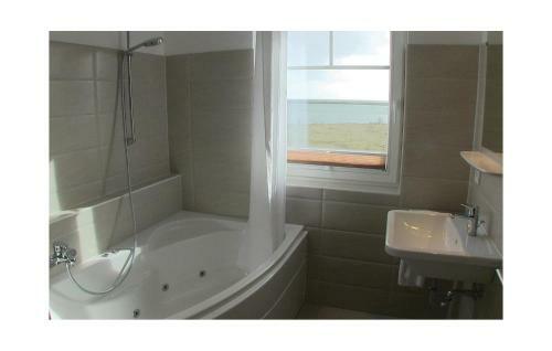 Wei�e Strandvilla/56a O