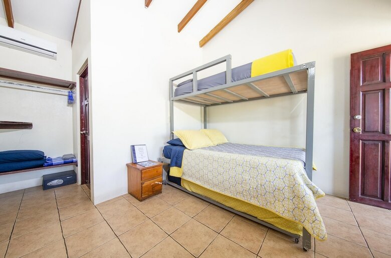 Hotel Cabinas Diversion Tropical