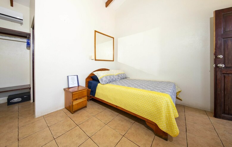 Hotel Cabinas Diversion Tropical
