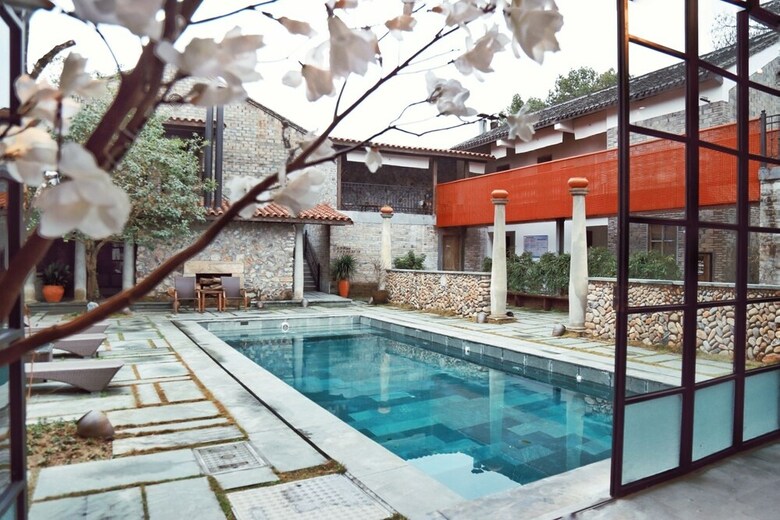 Hotel Seclusive Life In Landscape
