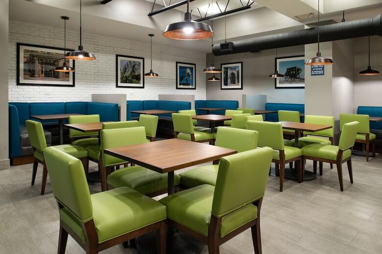 Hotel Four Points By Sheraton Omaha Midtown