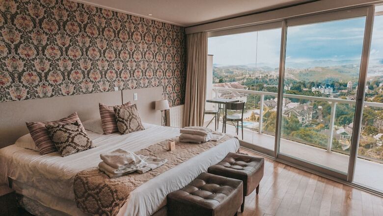 Chris Park Hotel