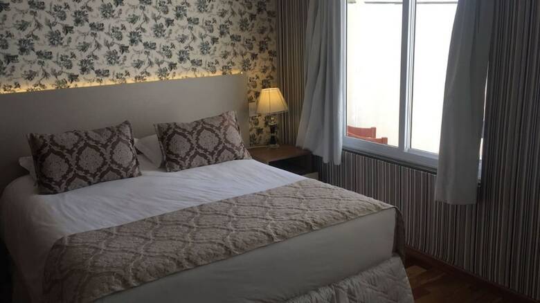 Chris Park Hotel