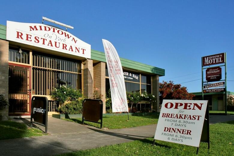 Midtown Motor Inn