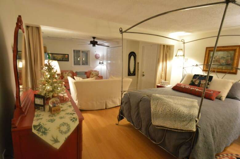 Bed & Breakfast Peabody's 'hip Little Stay'