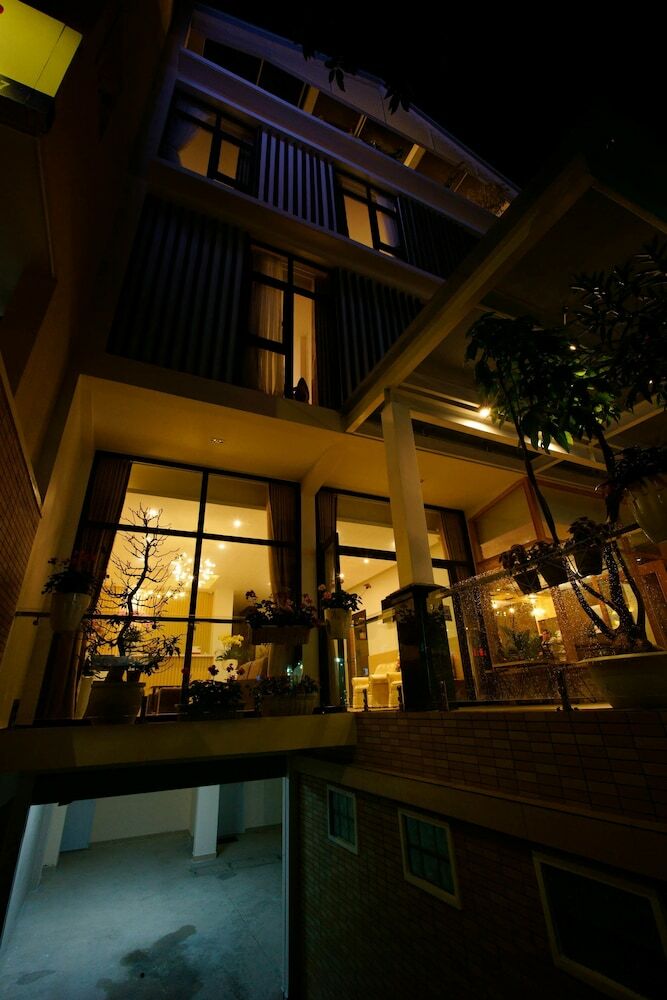 Mille Fleurs Hotel
