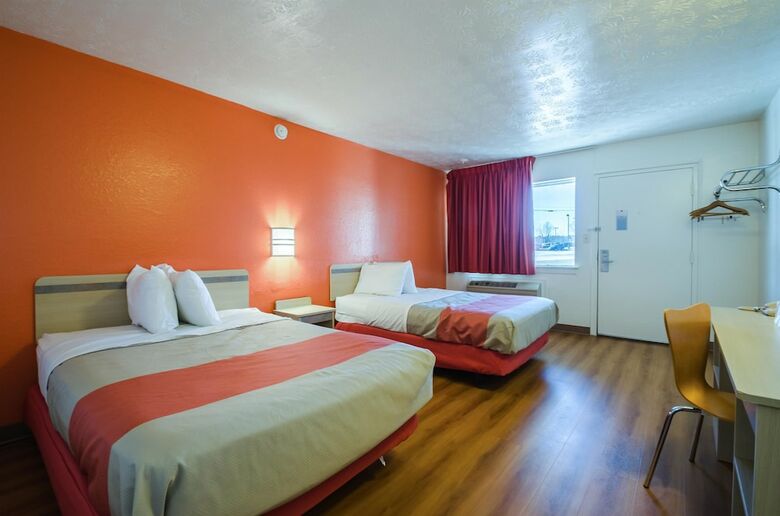 Motel 6 Commerce Ga
