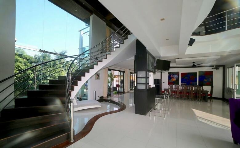 Villa Solitude