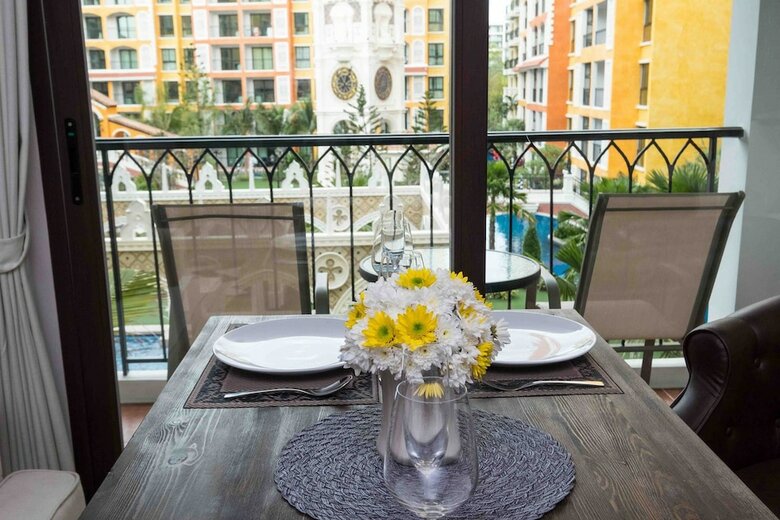Hotel The Symphony Suites Pattaya