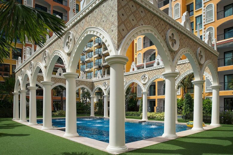 Hotel The Symphony Suites Pattaya