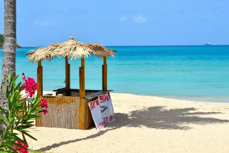 Hotel Emerald Beach Resort