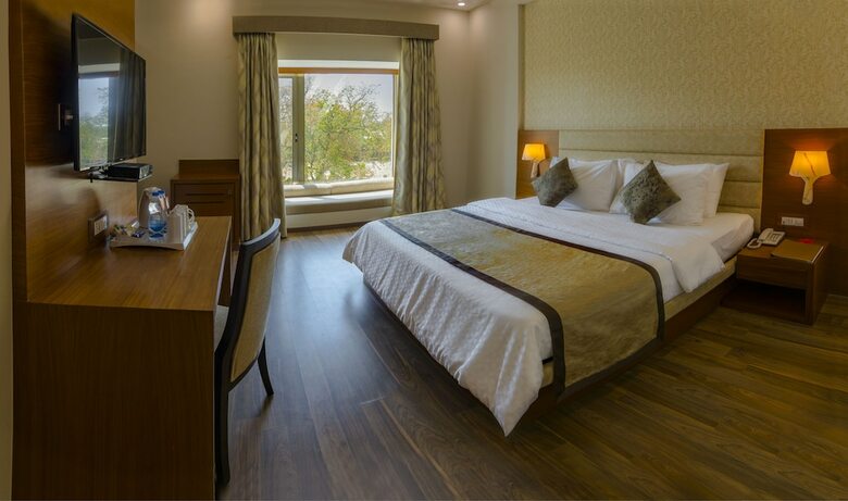 Hotel The India Benares