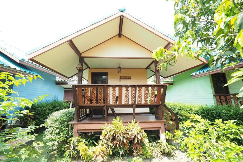 Hotel Baan Suanjarean Resort