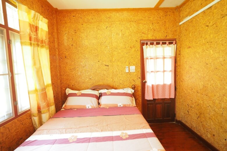 Hotel Baan Suanjarean Resort