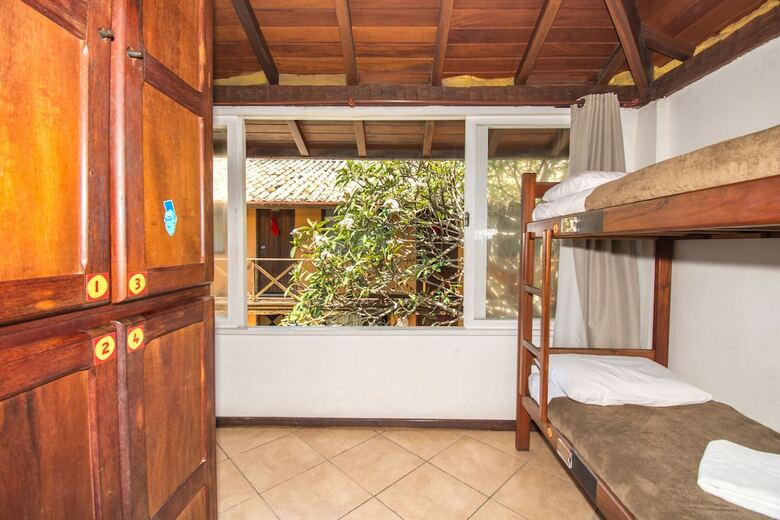 Hostal Bamboo B�zios Hostel