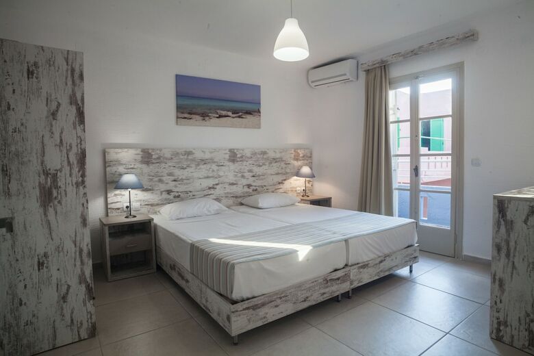 Erato Hotel
