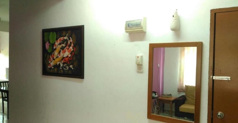 Bed & Breakfast Anggerik Residence