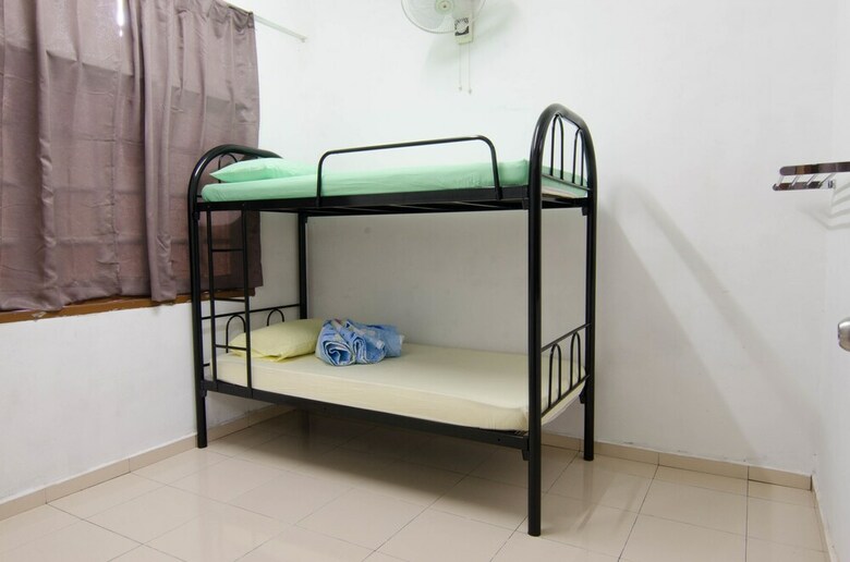 Bed & Breakfast Anggerik Residence