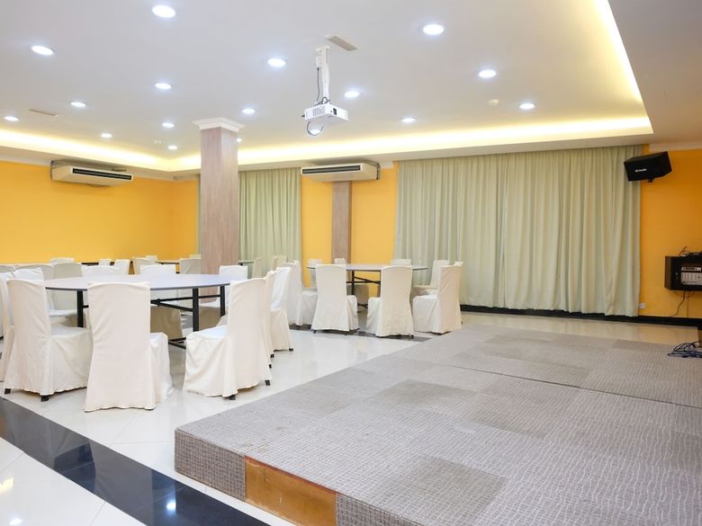 Oyo 558 Rayyan Soffea Hotel